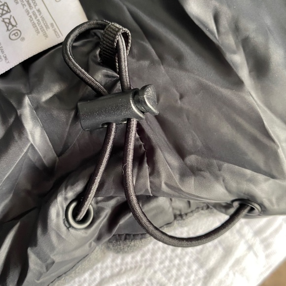 Gap Women's Gray PRIMALOFT Insulated Vest Size S Tall - Picture 5 of 8